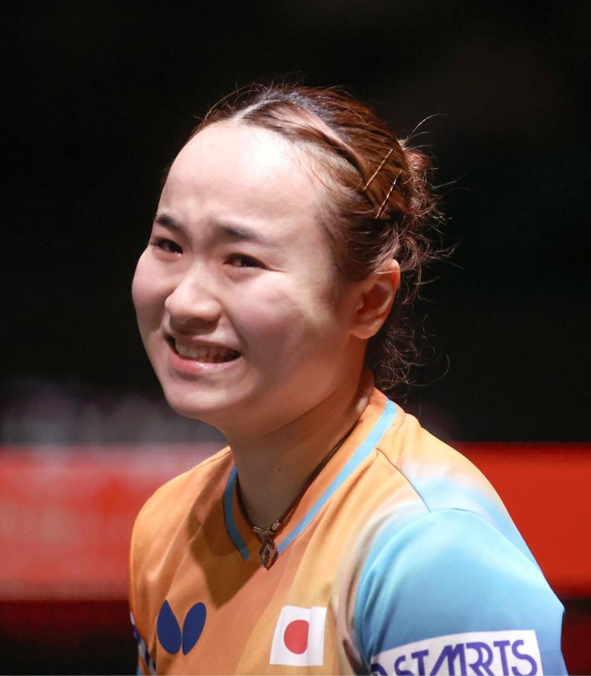 　女子シングルスで準決勝進出を決め、感極まる伊藤美誠（共同）