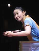 　女子シングルス準々決勝で敗れた張本美和（共同）