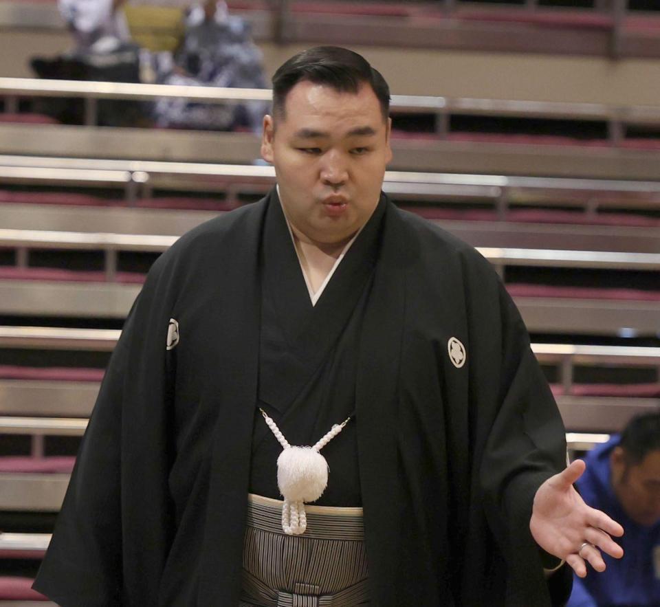 　音羽山親方（撮影・佐々木彰尚）