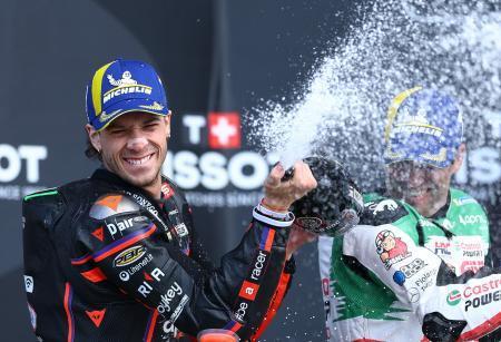 ベゼッチが今季初勝利　オートバイの英国ＧＰ