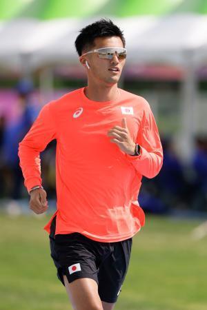 　調整する柳田大輝＝亀尾（共同）