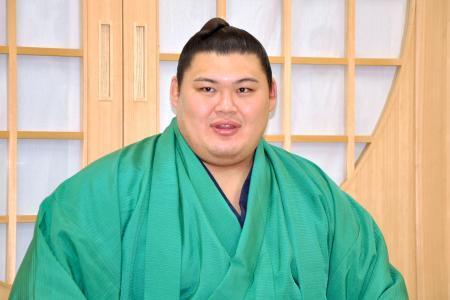 　横綱昇進が確定し、取材に応じる大の里＝２６日、茨城県阿見町の二所ノ関部屋