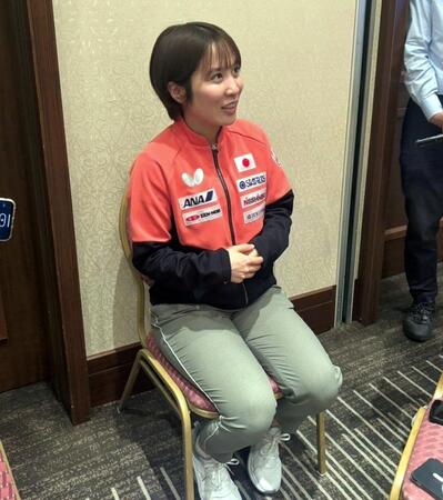 　取材応じる平野美宇