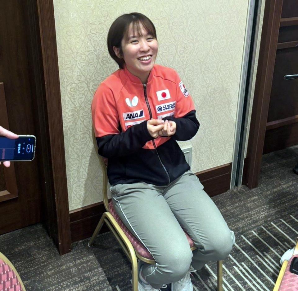 　取材応じる平野美宇