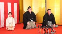　新横綱昇進伝達式で口上を述べた新横綱・大の里（中央）＝撮影・佐々木彰尚