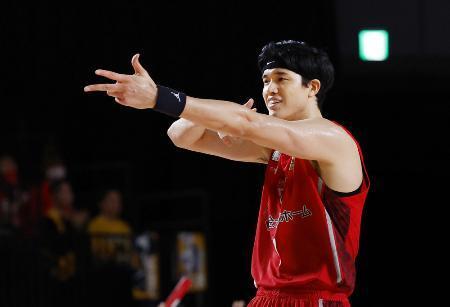 千葉Ｊ、渡辺雄太と契約継続　「優勝に導き、最高の景色を」