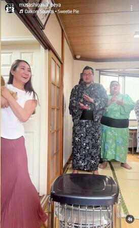 　武蔵川部屋の公式インスタグラム（ｍｕｓａｓｈｉｇａｗａ＿ｂｅｙａ）より