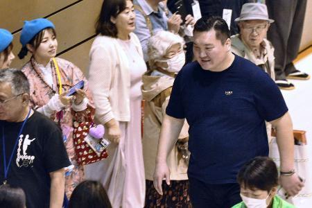 元白鵬 念じた1年後の部屋再開 上層部と認識に違い 我慢限界に