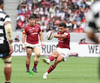 　後半、ゴールを決めるＢＬ東京のリッチー・モウンガ（撮影・佐々木彰尚）