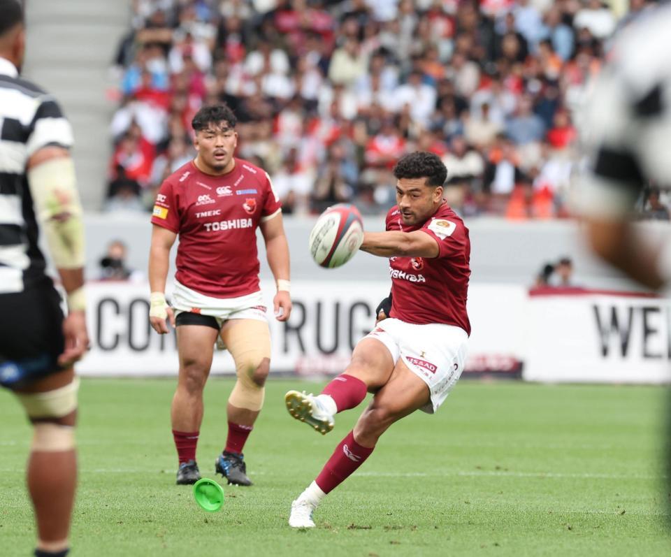 　後半、ゴールを決めるＢＬ東京のリッチー・モウンガ（撮影・佐々木彰尚）