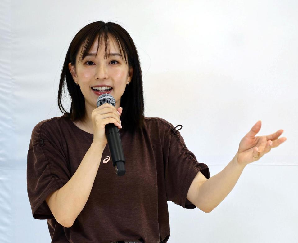 　施設を体験し、感想を語る石川佳純さん（撮影・山口登）