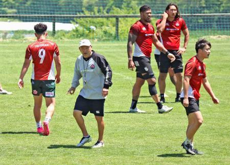 ラグビー代表選考、タフな選手を　候補合宿でジョーンズＨＣ