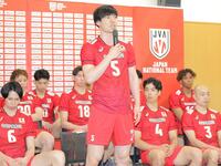 　新ユニホームの感想を語るバレーボール男子日本代表・大塚達宣（撮影・吉澤敬太）