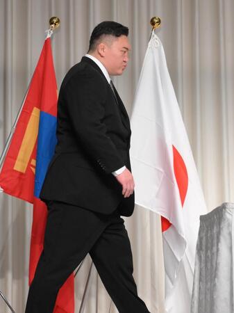 　会見場に登壇した白鵬翔氏（撮影・伊藤笙子）