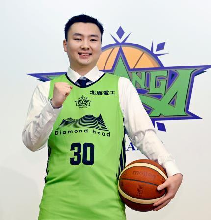 北海道入り富永「ＮＢＡへ近道」　Ｂ１、年俸はチーム史上最高額