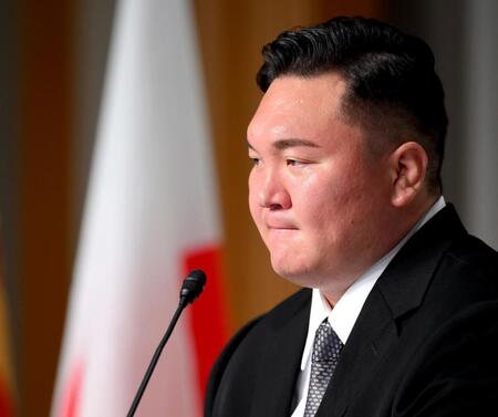 　日本相撲協会を退職する経緯を語り、無念さをにじませる白鵬翔氏（撮影・伊藤笙子）