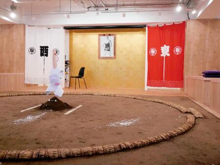 　元照強の福岡翔輝さんらがオープンさせるＳＵＭＯＬＡＮＤ　ＴＯＫＹＯ　ＲＹＯＧＯＫＵの店内