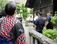 　教習所生を前に話をする芝田山親方