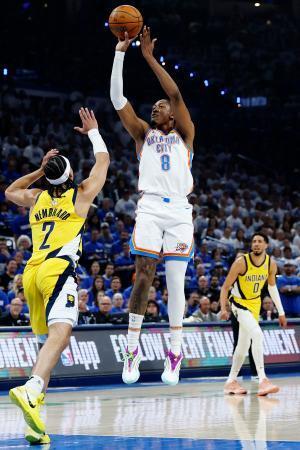 NBA決勝、サンダーが王手 第5戦、ペーサーズに勝利