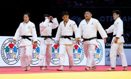 世界柔道、混合団体で日本は３位　連覇７で止まる
