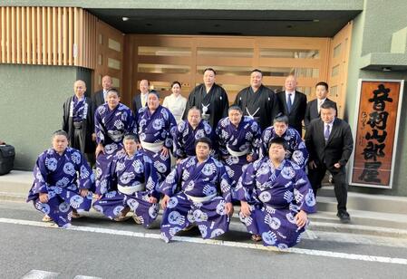　部屋開きを行った音羽山部屋