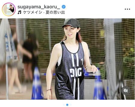 【写真】「お姉様方、素敵すぎます」元代表２人のビーチバレー姿に反響「スタイル抜群で美肌で可愛い」