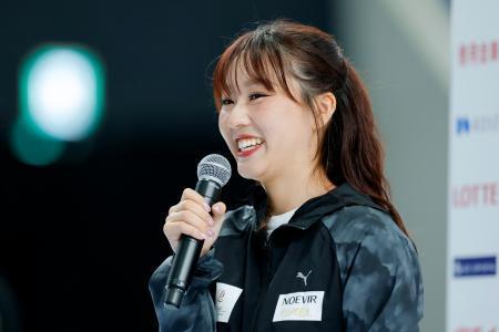 　来シーズン限りでの現役引退を表明する樋口新葉＝２７日、コーセー新横浜スケートセンター