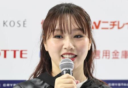 　演技を終え取材に応じる樋口新葉。来季限りでの引退を表明した