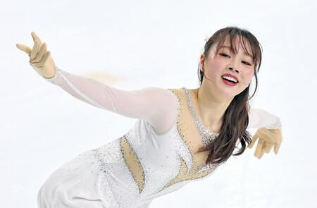 　新プログラムを披露する樋口新葉