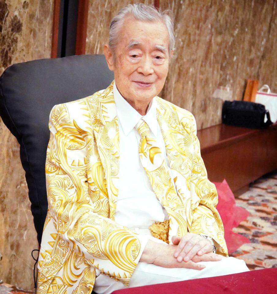 　９７歳の誕生日を迎えたドクター・中松氏（撮影・山本鋼平）