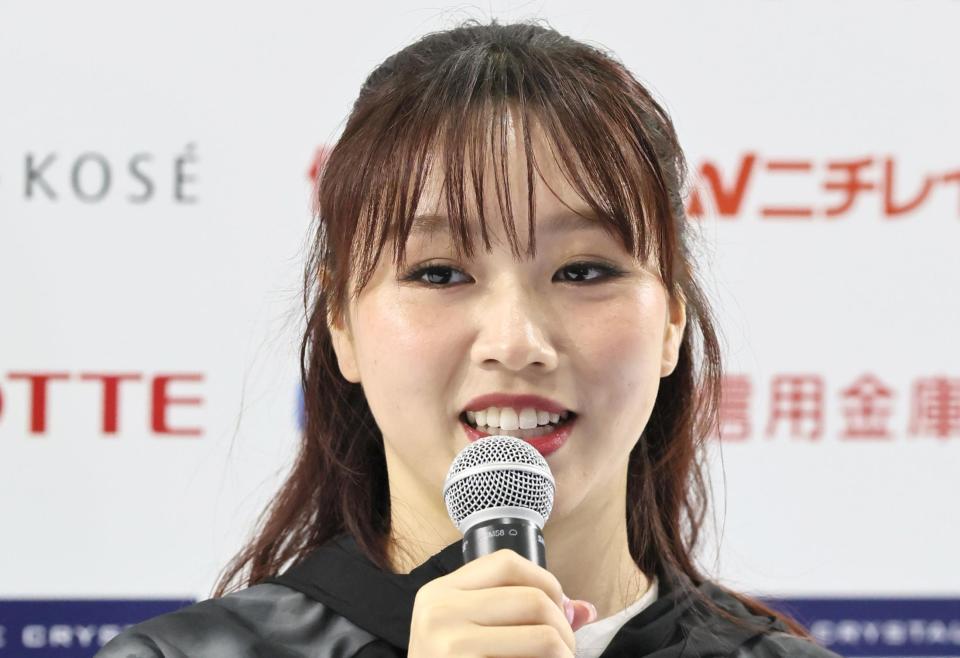 　演技を終え取材に応じる樋口新葉。来季限りでの引退を表明した