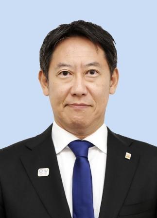 　鈴木大地氏
