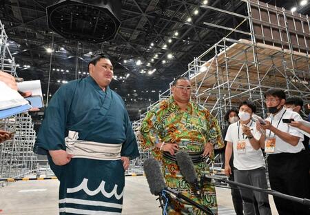 大の里　３６度超の名古屋で大忙し　朝稽古→ＩＧアリーナで力士会　市役所＆県庁訪問→夜はパーティー　