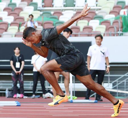 　陸上の日本選手権開幕を前に、練習するサニブラウン・ハキーム（代表撮影）