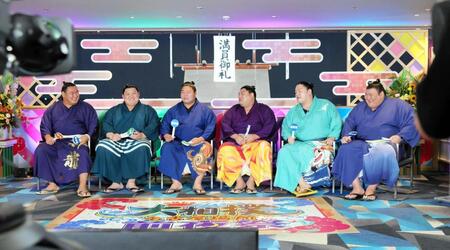 　大相撲名古屋場所前夜祭の収録に臨んだ（左から）豊昇龍、大の里、若元春、阿炎、一山本、熱海富士
