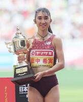 　女子１５００メートル決勝を制した田中希実（撮影・石井剣太郎）