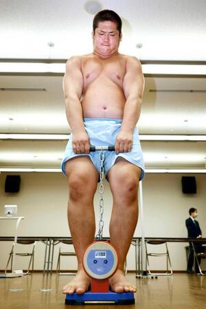 　新弟子検査を受ける川上竜昌