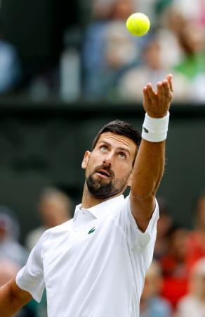 ジョコビッチ準々決勝へ ウィンブルドン第8日