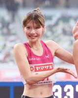 　女子１００メートル障害で２着だった中島ひとみ＝６日