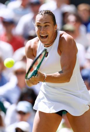 サバレンカ準決勝へ　ウィンブルドン第９日