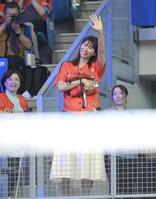 　娘・秋本美空の応援に駆けつけた大友愛さん