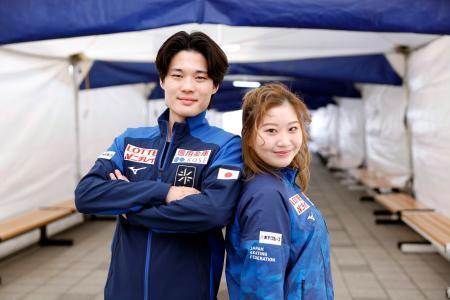 　フィギュアスケート・アイスダンスの田中梓沙（右）、西山真瑚組＝２月、ソウル（共同）