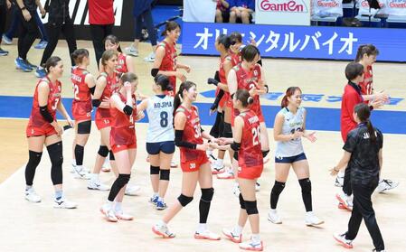 女子バレー日本　ブラジルの壁越えられずストレート負けも９勝３敗で３位　決勝大会でアクバシュ監督「リベンジ」