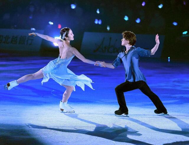 宇野昌磨さん＆本田真凜さん 華麗な氷上の舞い披露 初プロデュース