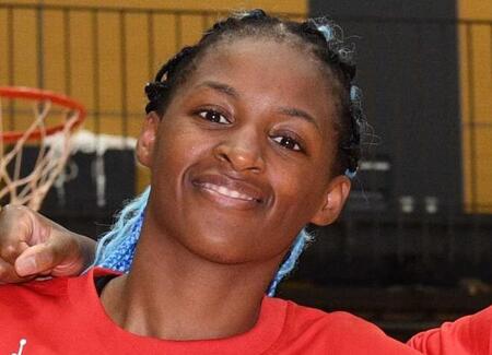 バスケ女子 日本は豪州に逆転負け 前半リードも最終Qに引き離される ステファニー19得点、田中10得点も及ばず