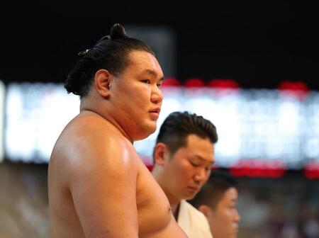 昇進3場所で休場2回の横綱豊昇龍 金星配給数からみる深刻さ