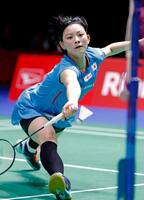 　女子シングルス２回戦でプレーする宮崎友花