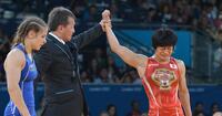 　ロンドン五輪のレスリング女子４８キロ級の決勝で勝利し涙する小原日登美さん＝１２年８月