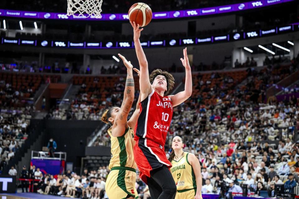 　シュートを放つ渡嘉敷来夢　©ＦＩＢＡ
