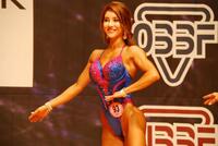 　ポージングを決める鬼木選手